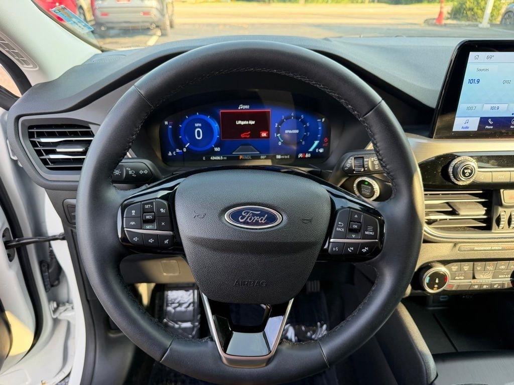 Ford Escape Titanium 4WD 2022