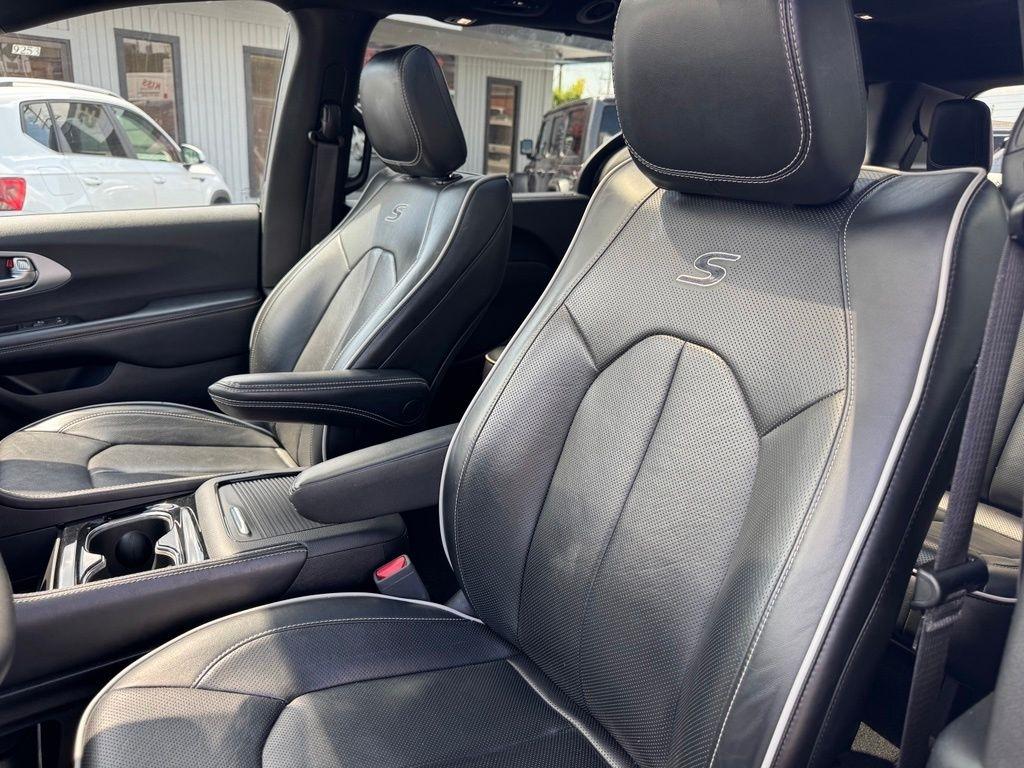 Chrysler Pacifica Limited 2025