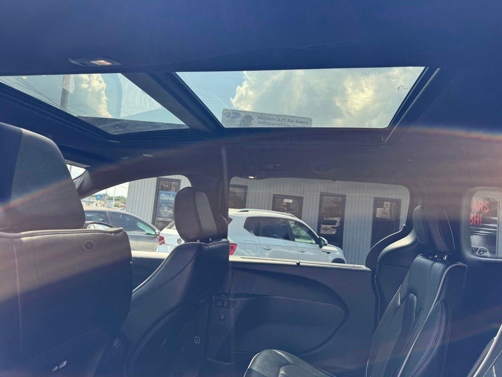Chrysler Pacifica Limited 2025