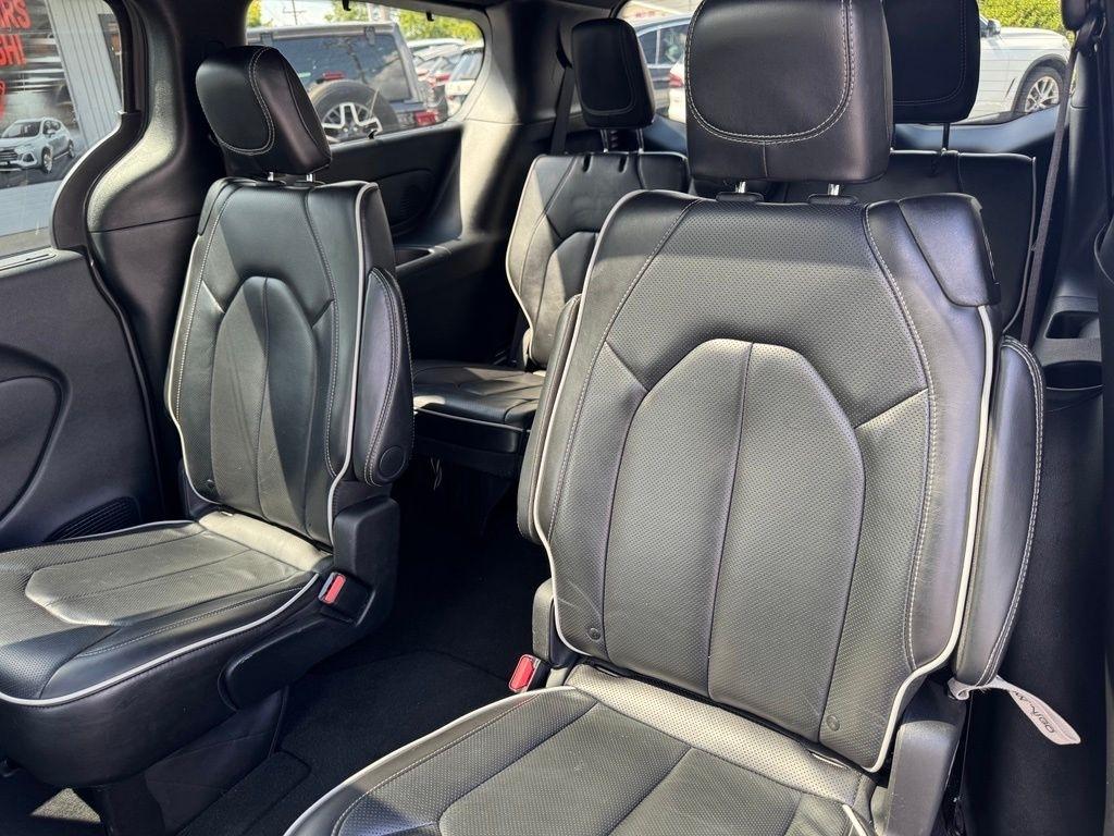 Chrysler Pacifica Limited 2025