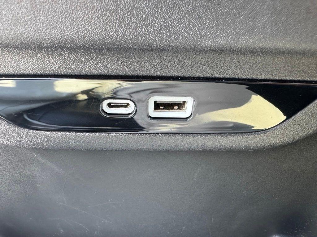 Chrysler Pacifica Limited 2025