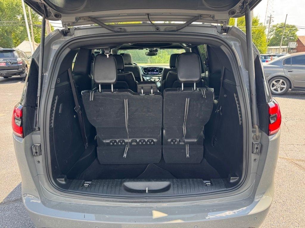Chrysler Pacifica Limited 2025
