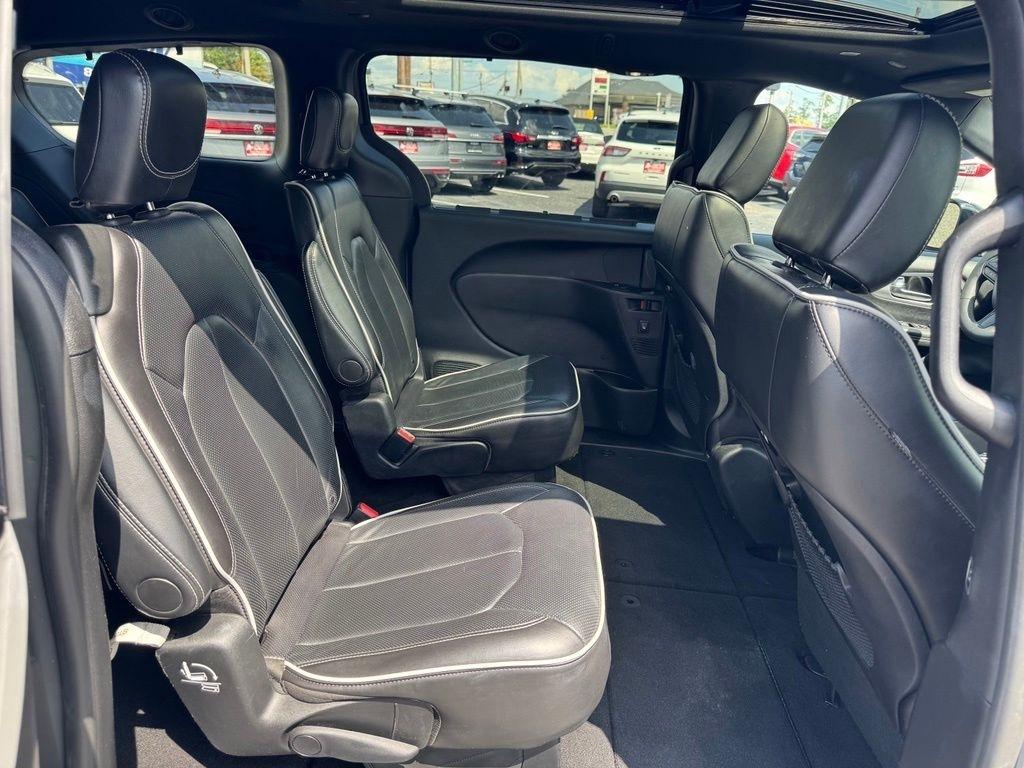 Chrysler Pacifica Limited 2025