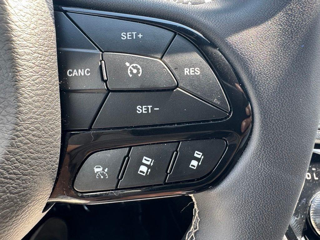 Chrysler Pacifica Limited 2025
