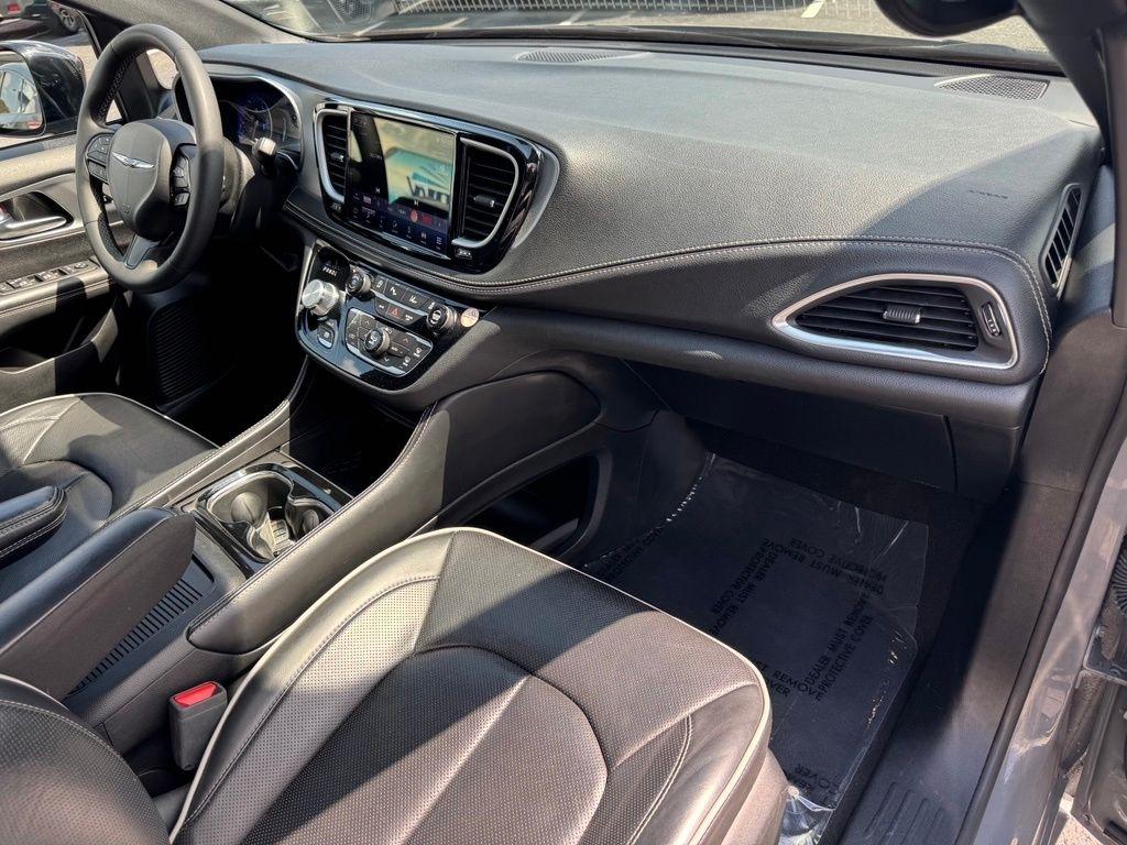 Chrysler Pacifica Limited 2025