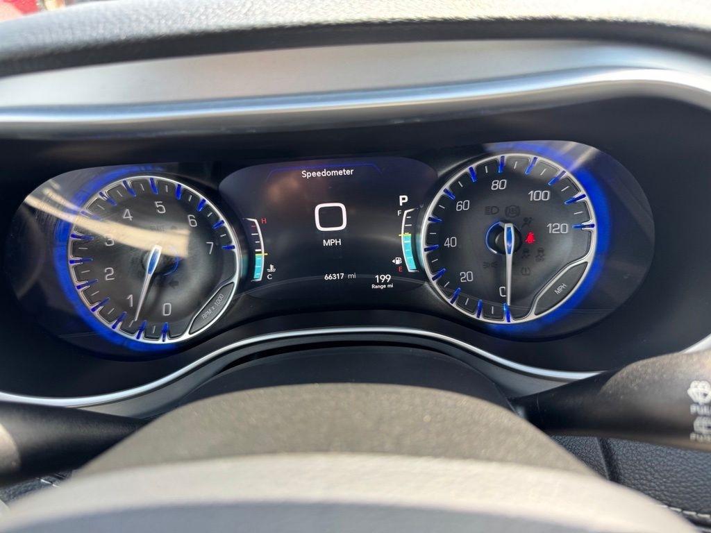 Chrysler Pacifica Limited 2025