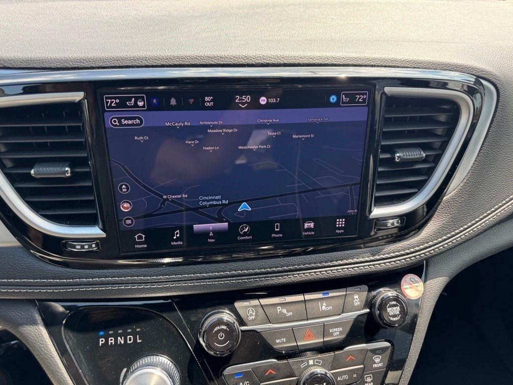 Chrysler Pacifica Limited 2025