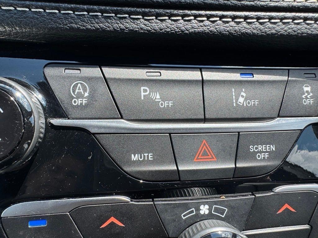 Chrysler Pacifica Limited 2025