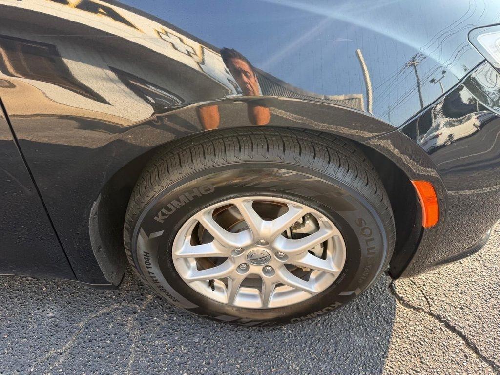 Chrysler Pacifica Touring L 2024