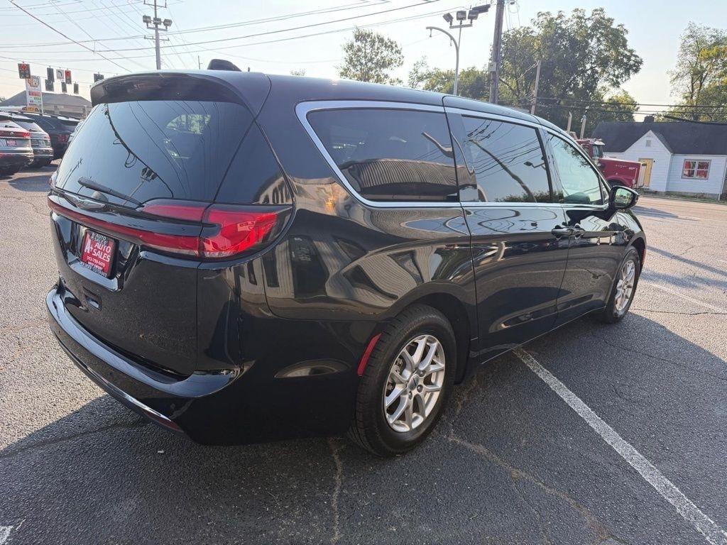 Chrysler Pacifica Touring L 2024