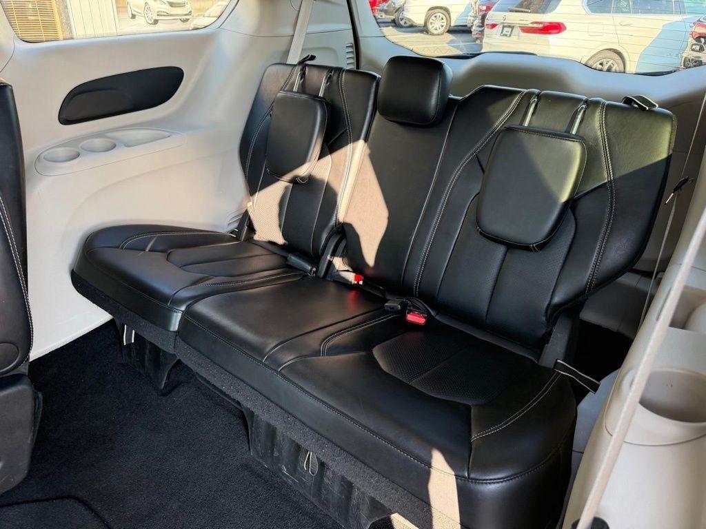Chrysler Pacifica Touring L 2024