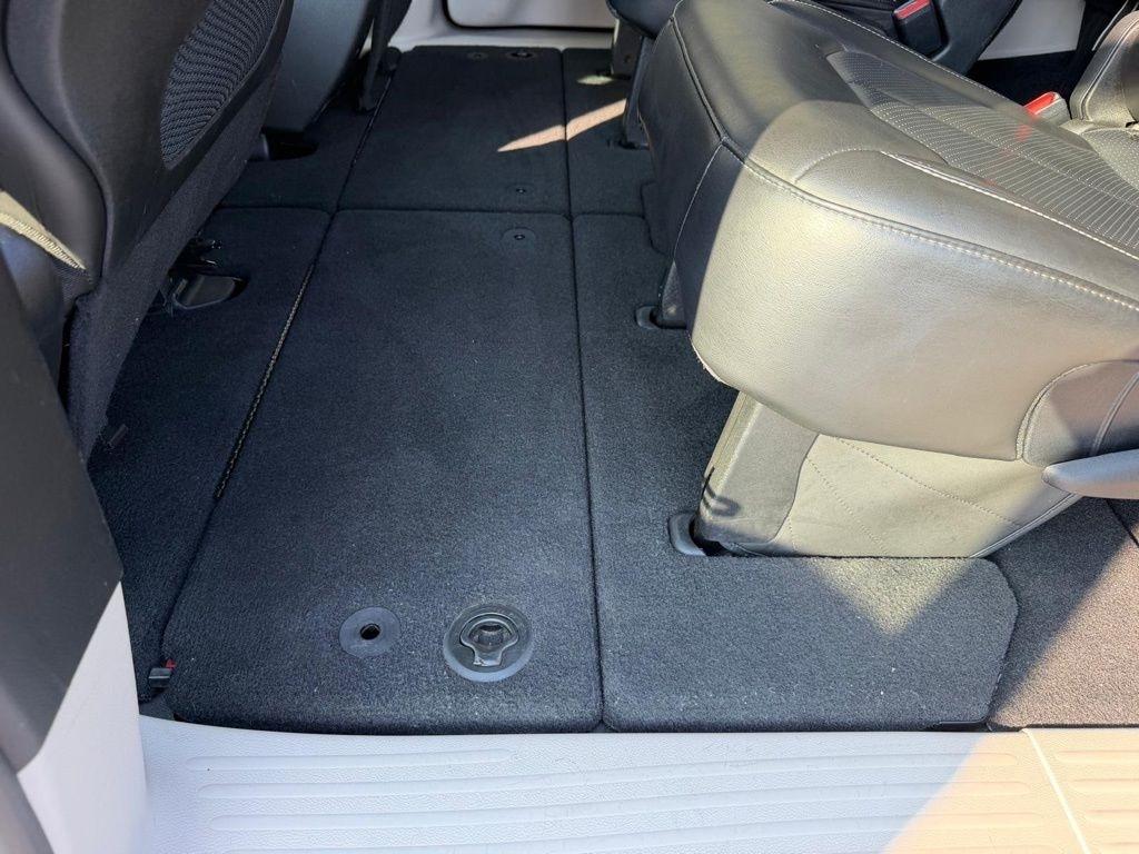 Chrysler Pacifica Touring L 2024