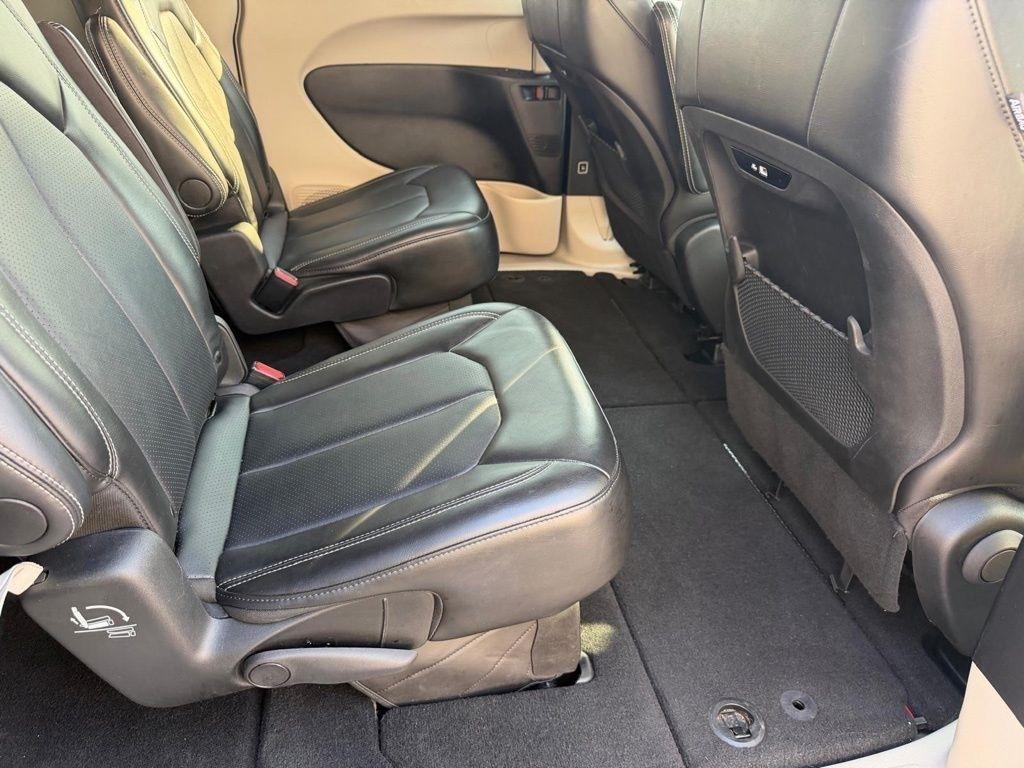 Chrysler Pacifica Touring L 2024