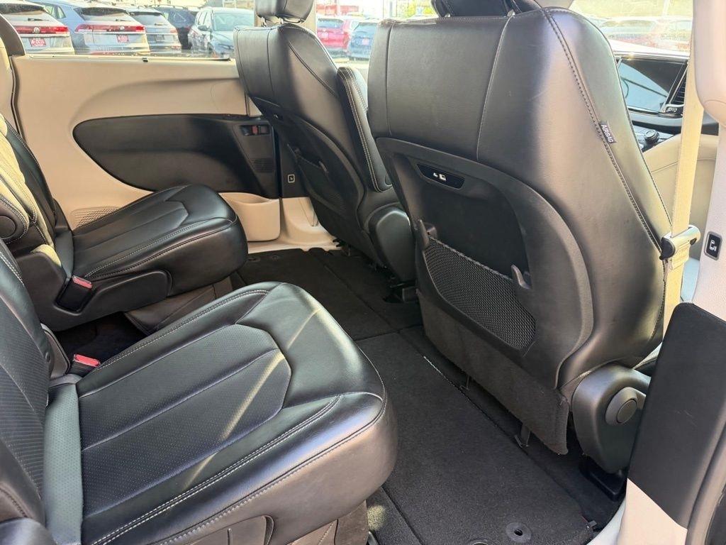 Chrysler Pacifica Touring L 2024