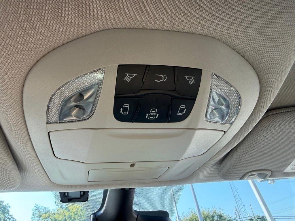 Chrysler Pacifica Touring L 2024