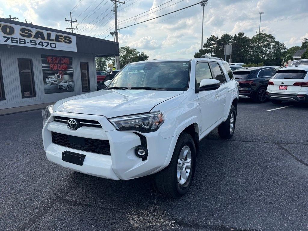 Toyota 4Runner SR5 4WD 2024