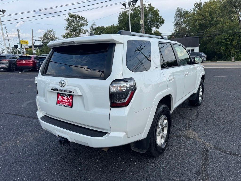 Toyota 4Runner SR5 4WD 2024