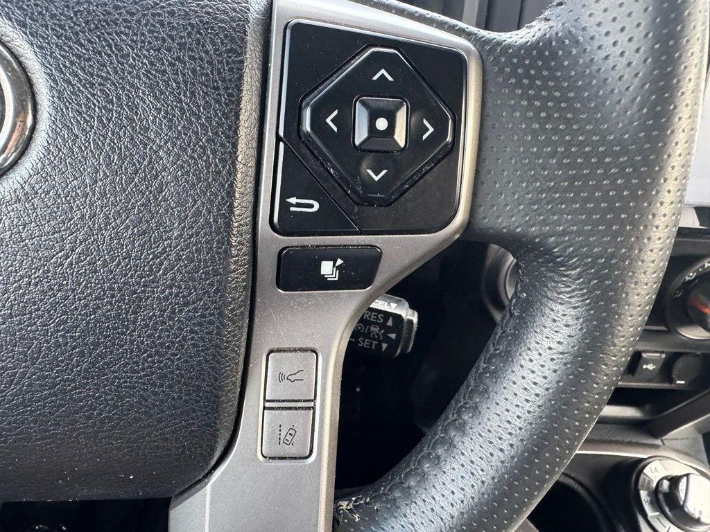 Toyota 4Runner SR5 4WD 2024
