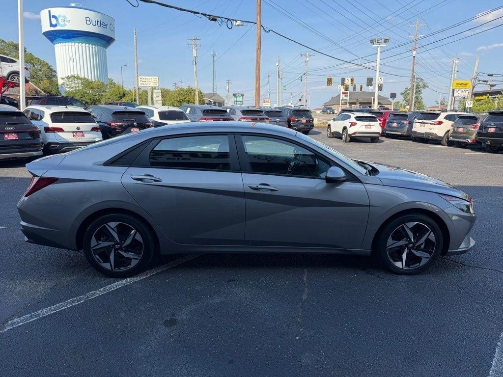 Hyundai Elantra SEL 2023