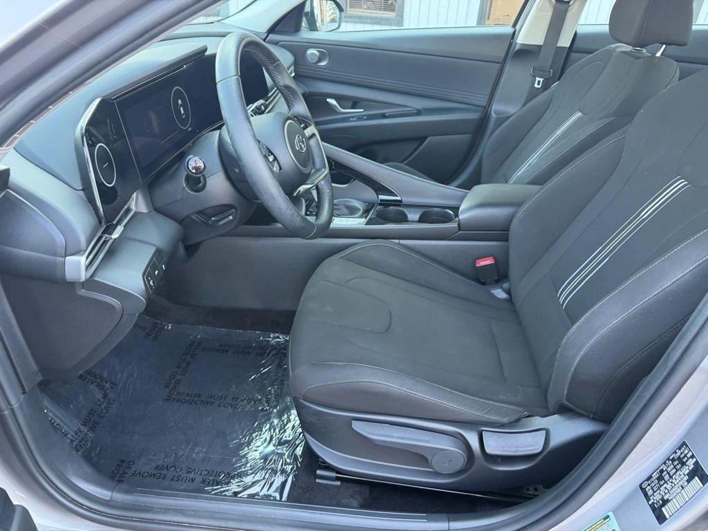 Hyundai Elantra SEL 2023