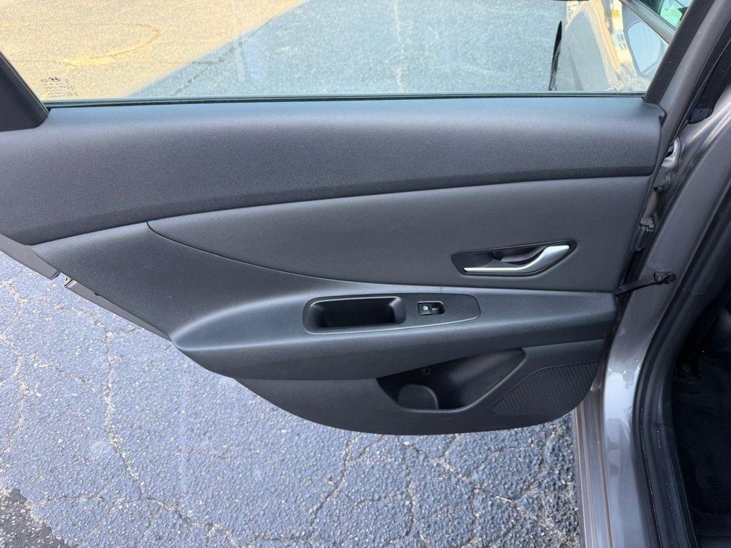 Hyundai Elantra SEL 2023