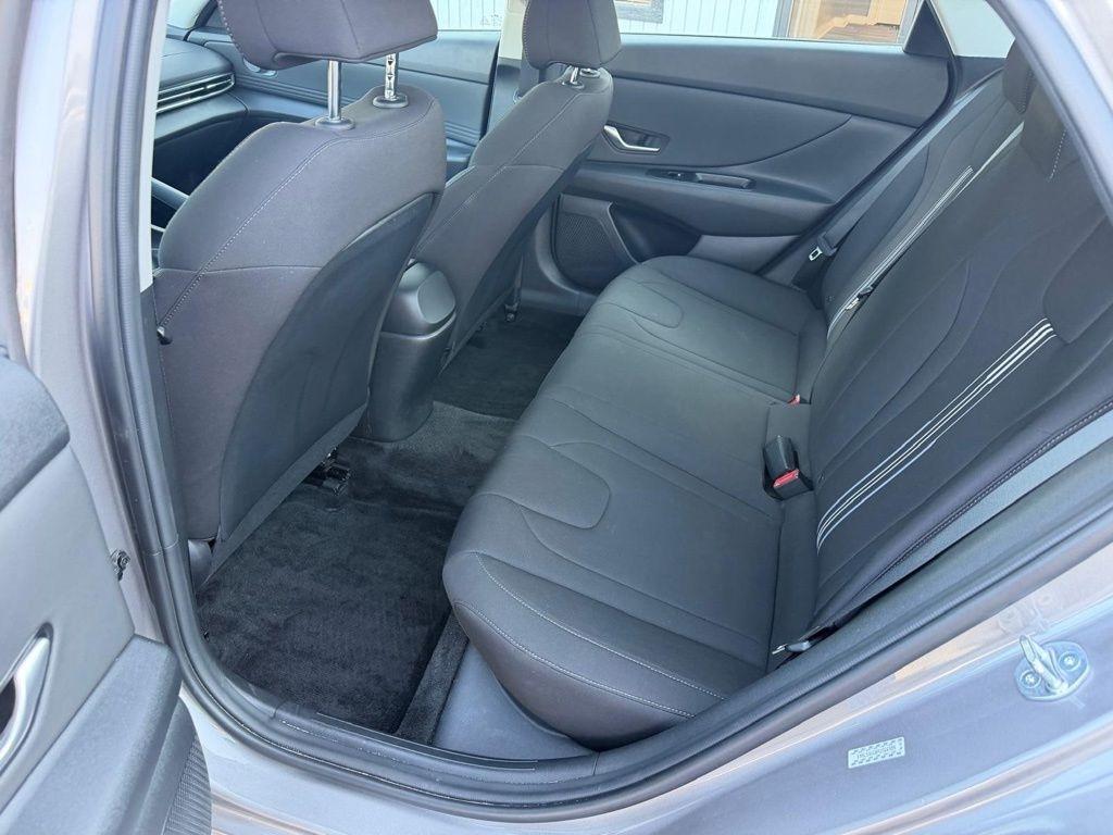 Hyundai Elantra SEL 2023