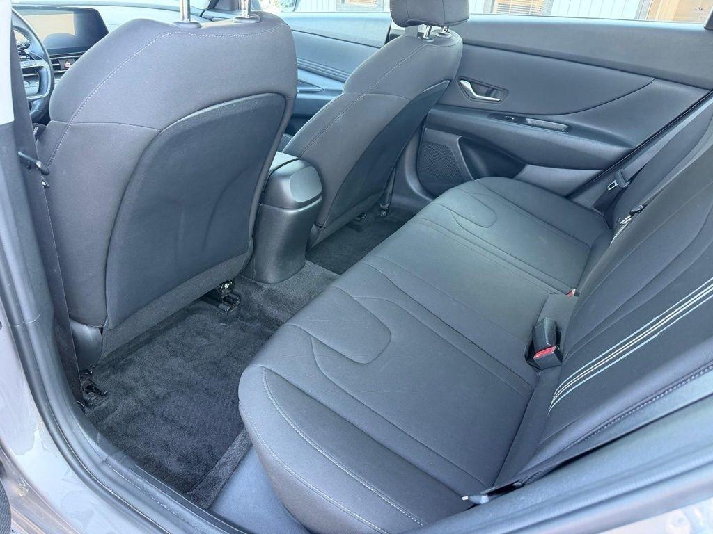 Hyundai Elantra SEL 2023