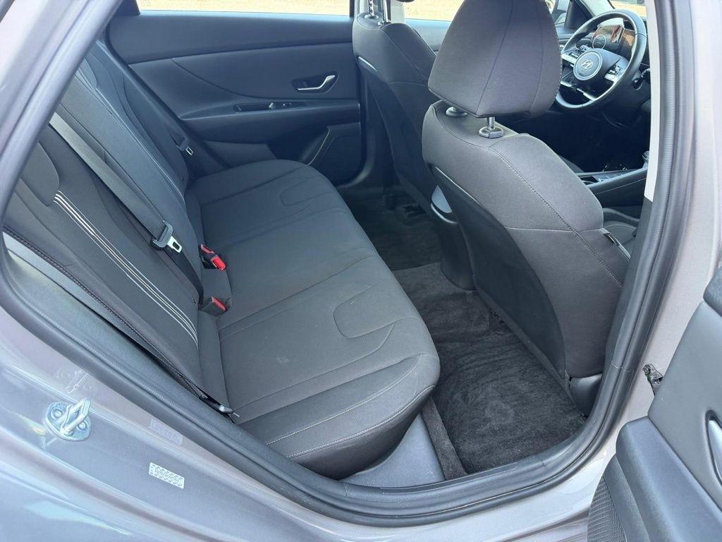 Hyundai Elantra SEL 2023