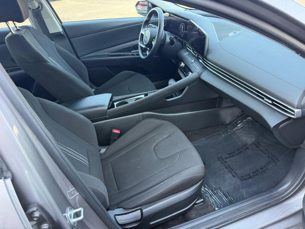 Hyundai Elantra SEL 2023
