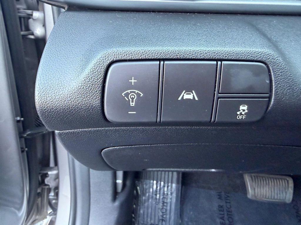 Hyundai Elantra SEL 2023