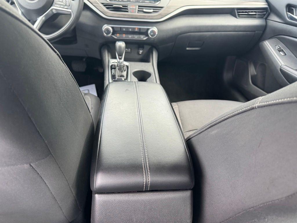 Nissan Altima 2.5 SV 2025