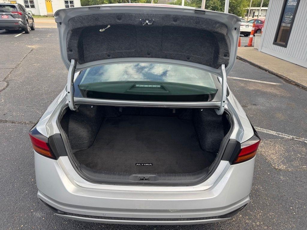 Nissan Altima 2.5 SV 2025