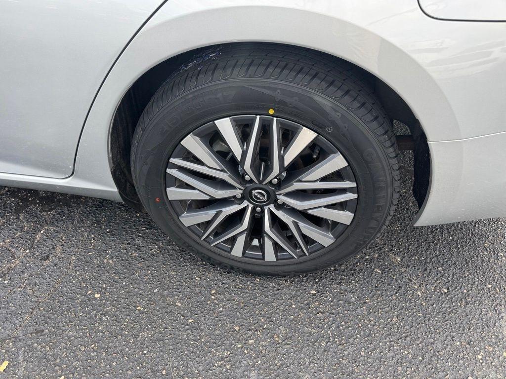 Nissan Altima 2.5 SV 2025