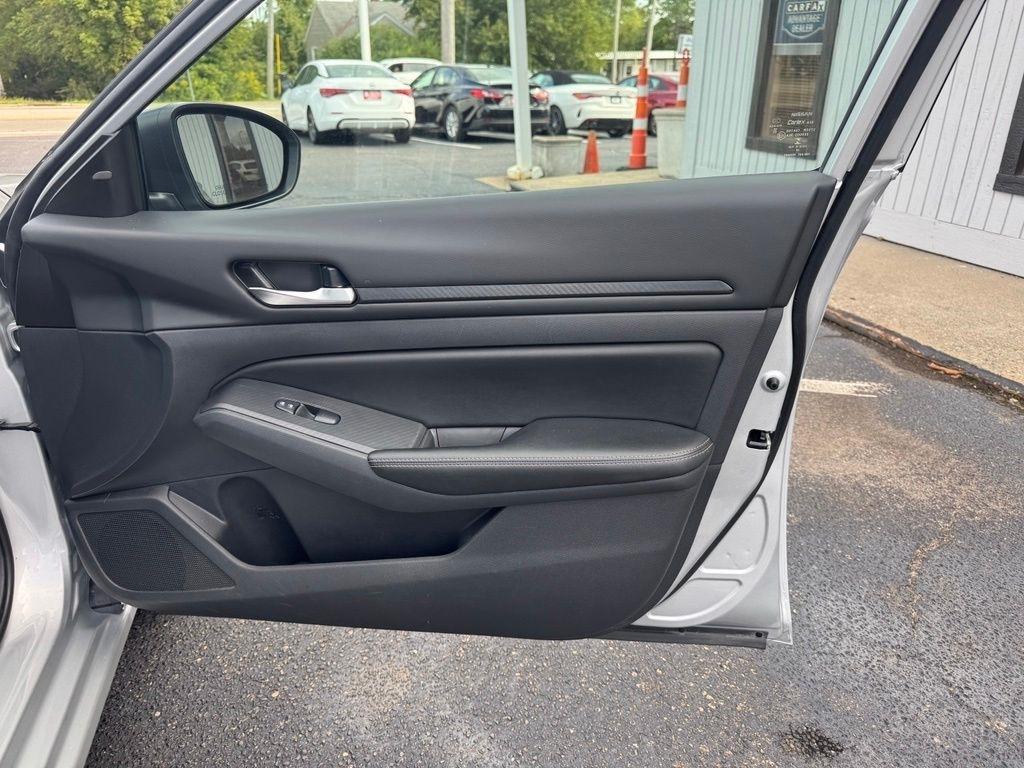 Nissan Altima 2.5 SV 2025