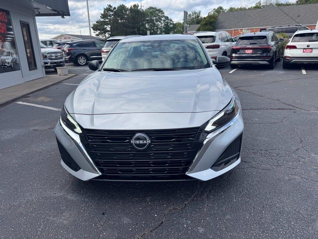 Nissan Altima 2.5 SV 2025