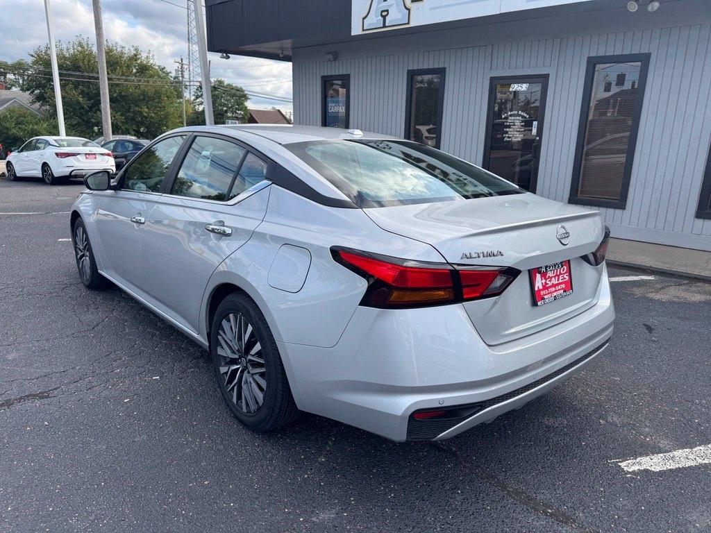Nissan Altima 2.5 SV 2025