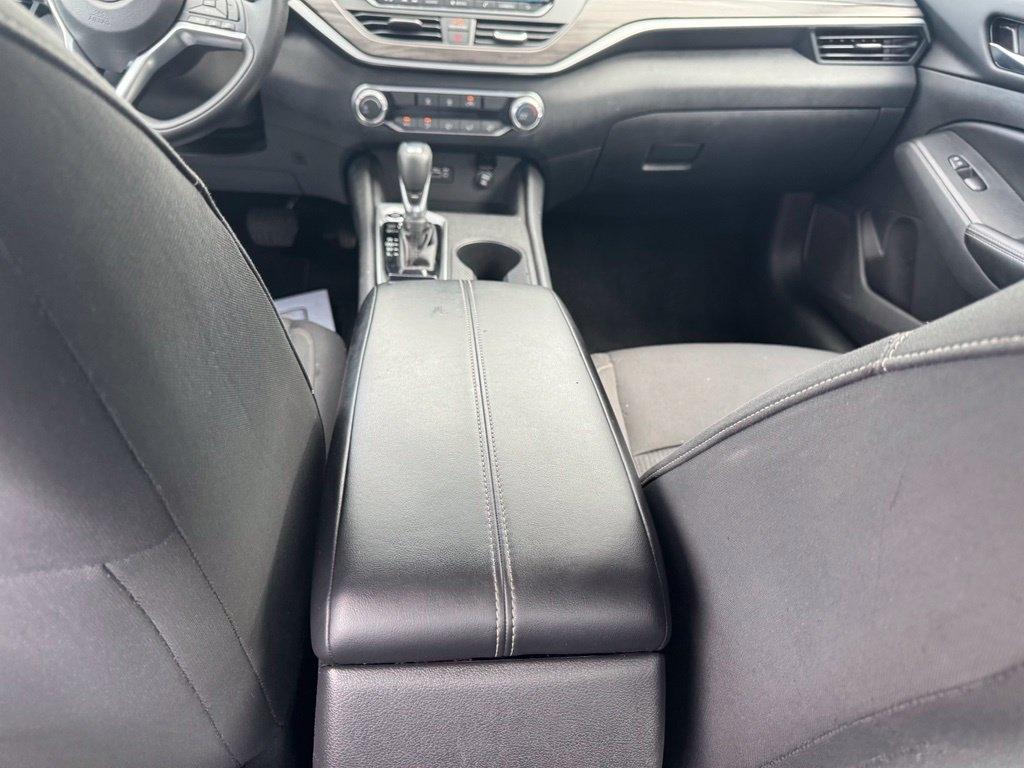 Nissan Altima 2.5 SV 2025