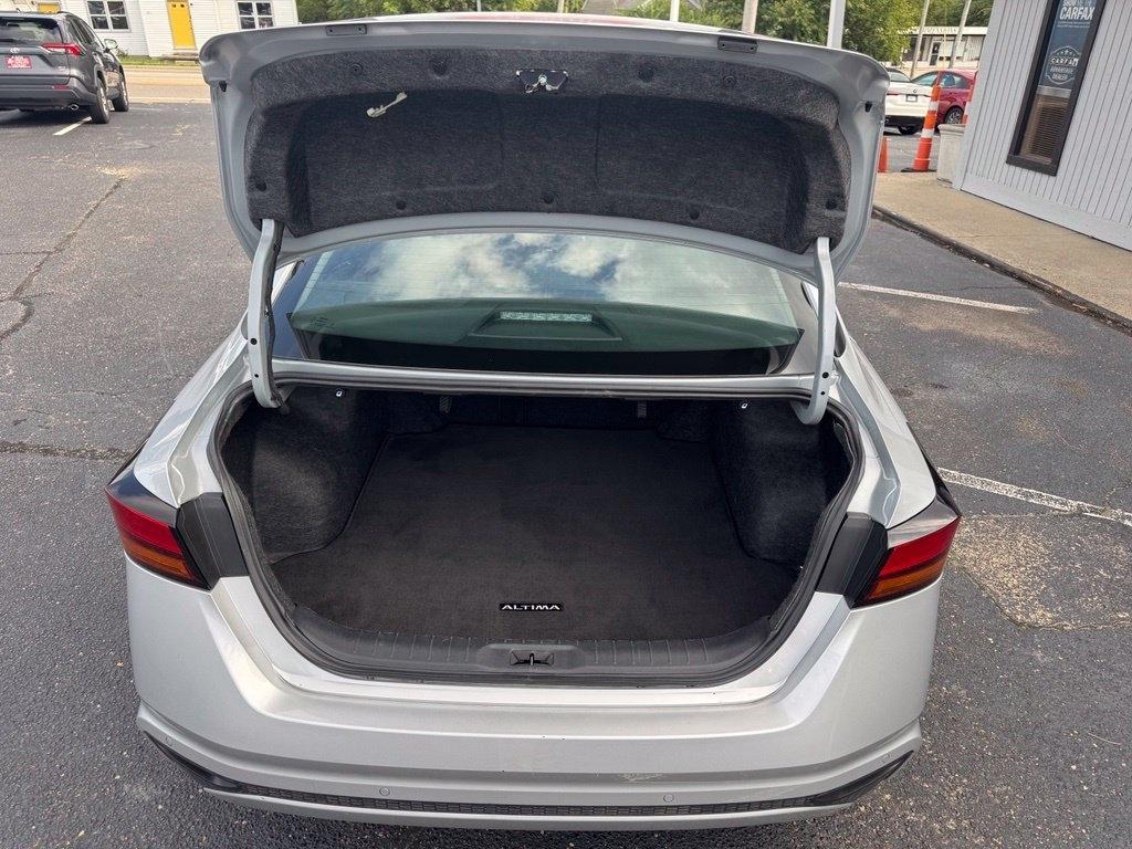 Nissan Altima 2.5 SV 2025