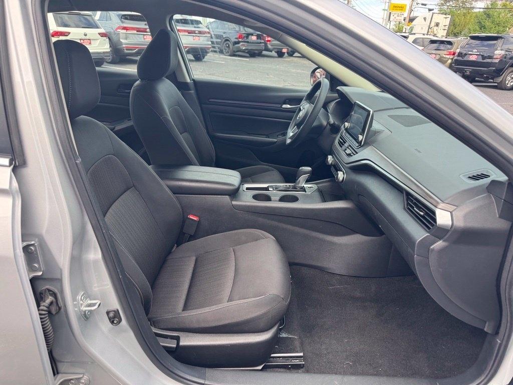 Nissan Altima 2.5 SV 2025