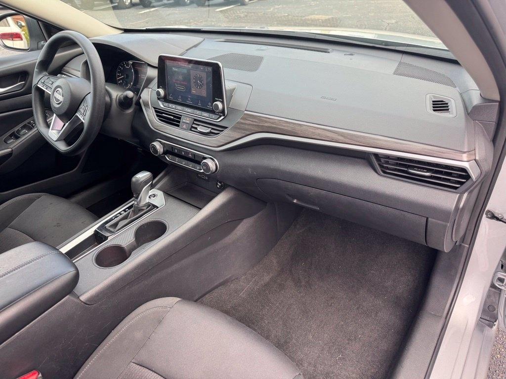 Nissan Altima 2.5 SV 2025