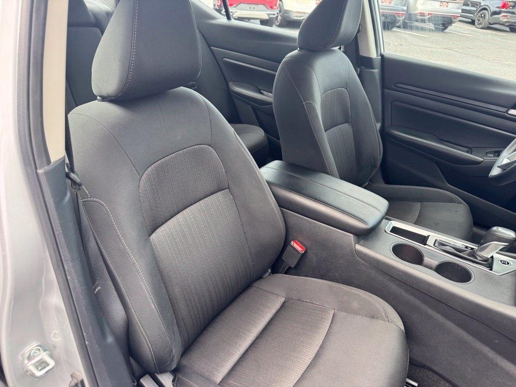 Nissan Altima 2.5 SV 2025