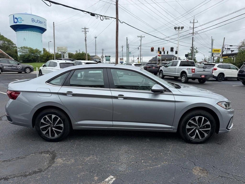 Volkswagen Jetta S 2025