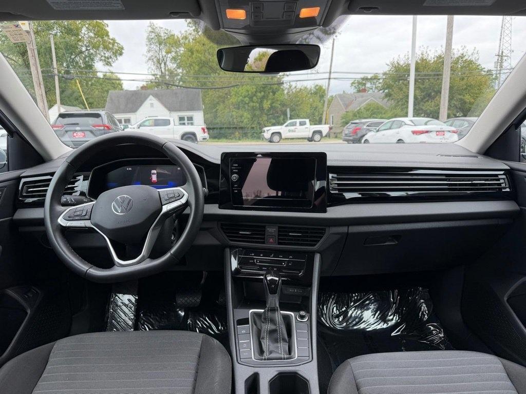 Volkswagen Jetta S 2025