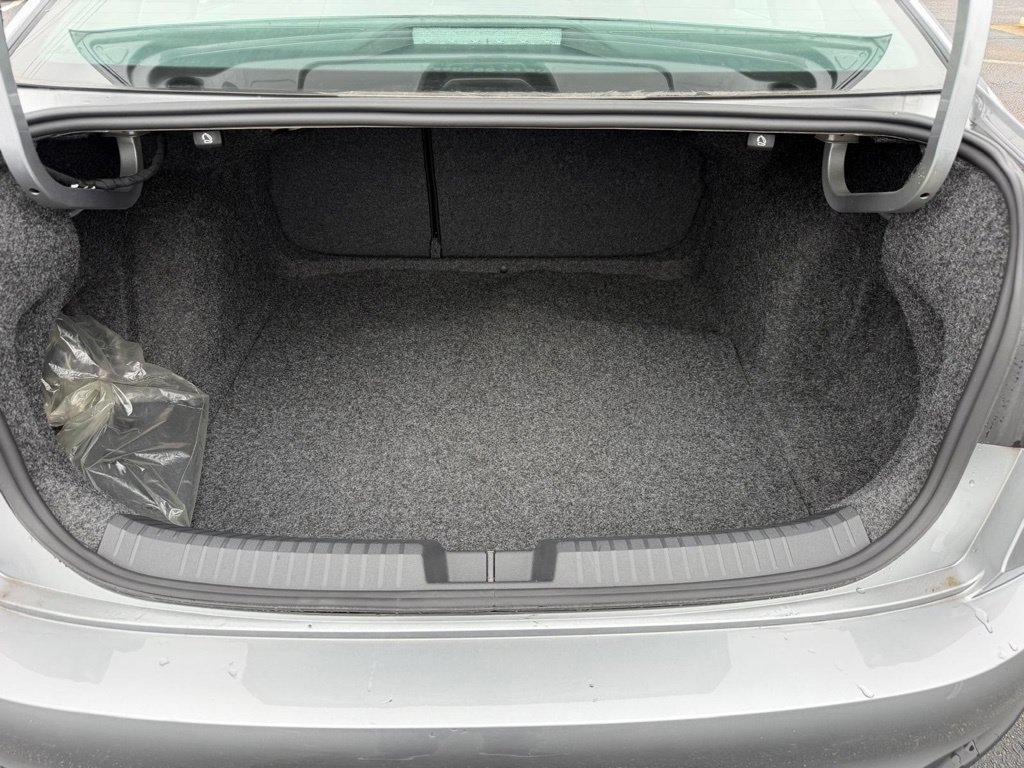 Volkswagen Jetta S 2025