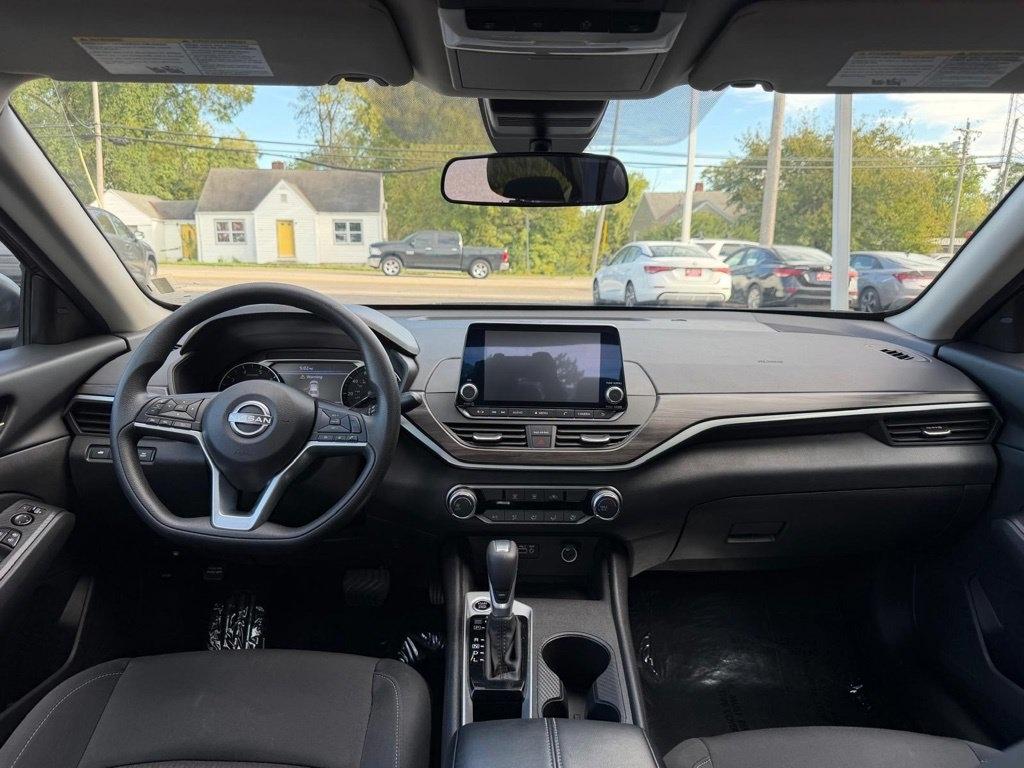Nissan Altima 2.5 SV 2025