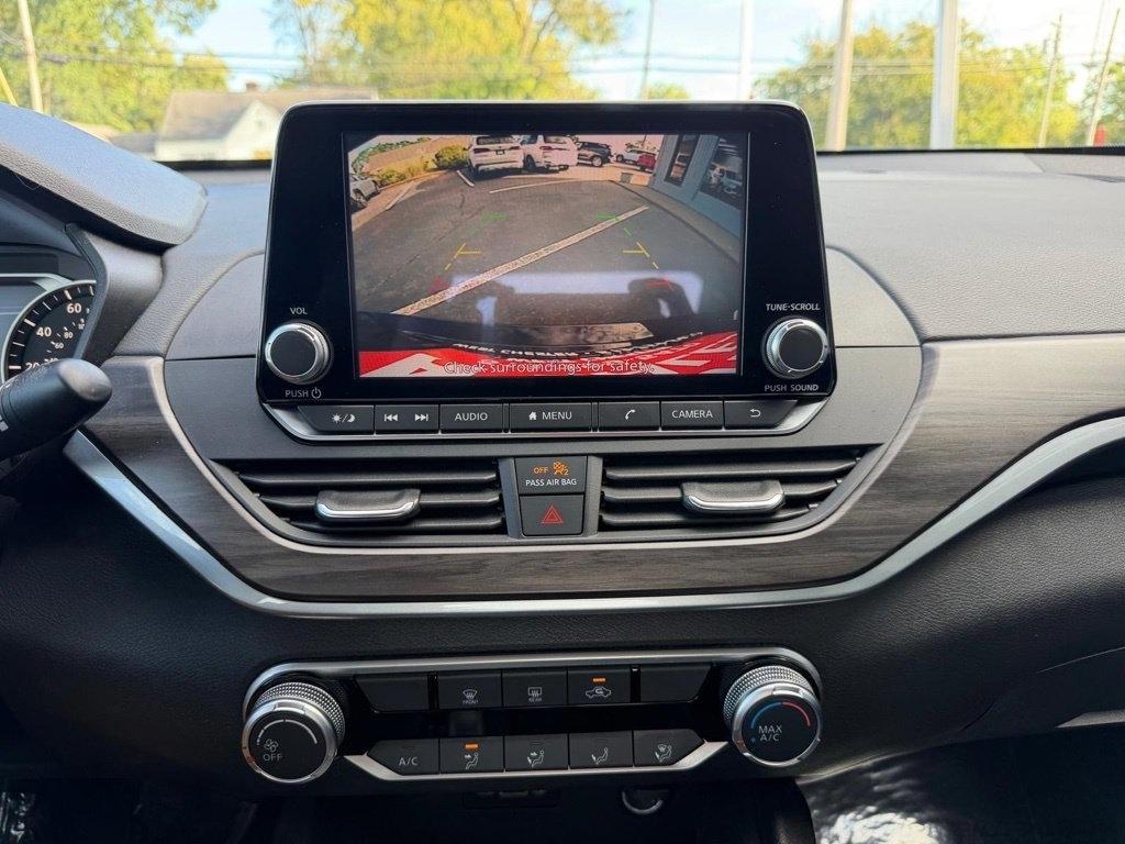 Nissan Altima 2.5 SV 2025