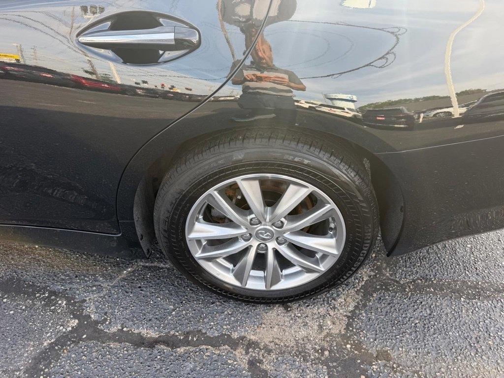 Infiniti Q50 LUXE AWD 2023