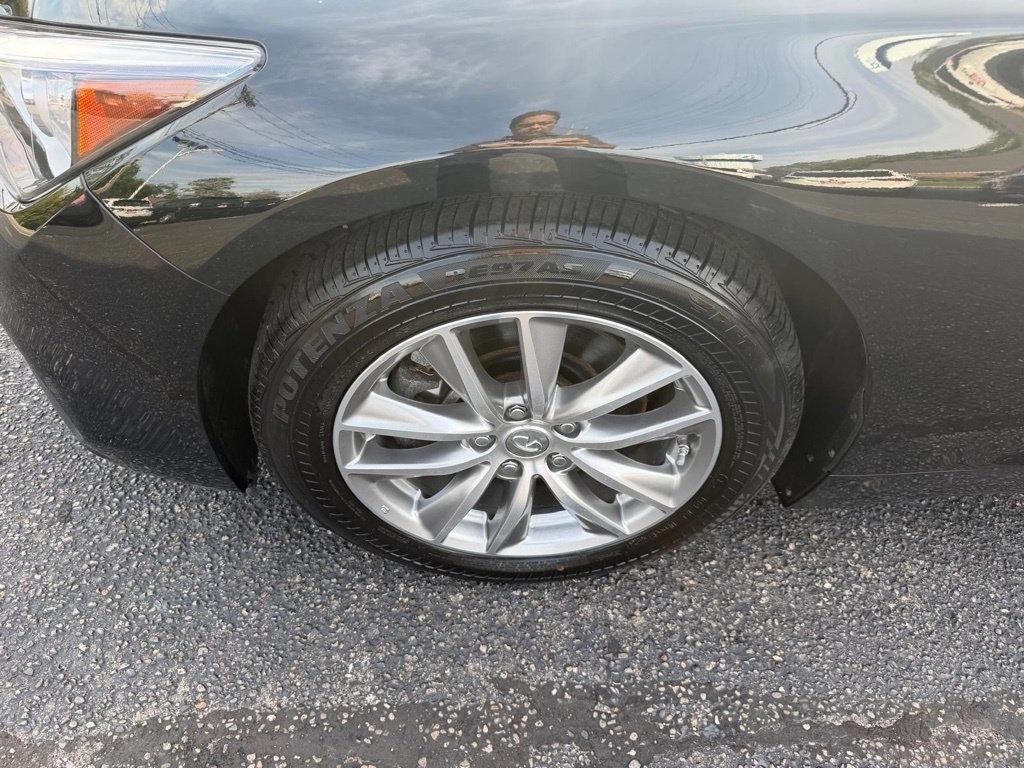 Infiniti Q50 LUXE AWD 2023
