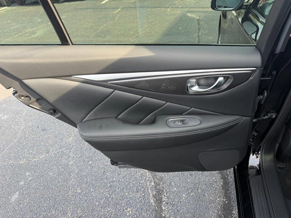 Infiniti Q50 LUXE AWD 2023