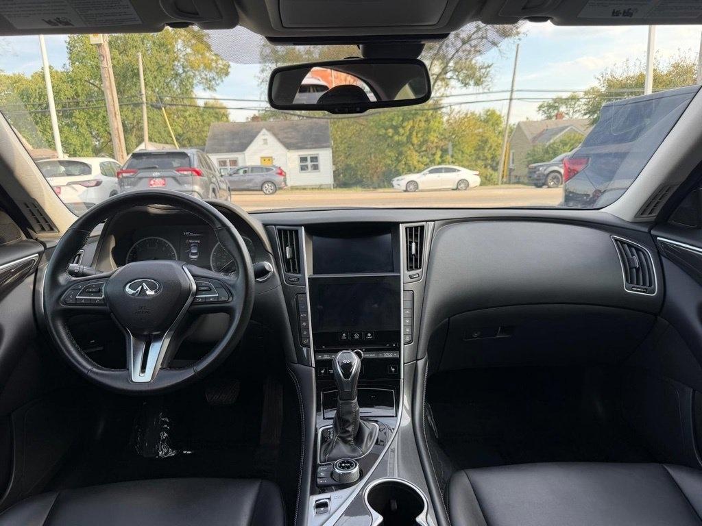 Infiniti Q50 LUXE AWD 2023